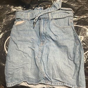 Jean skirt with belt